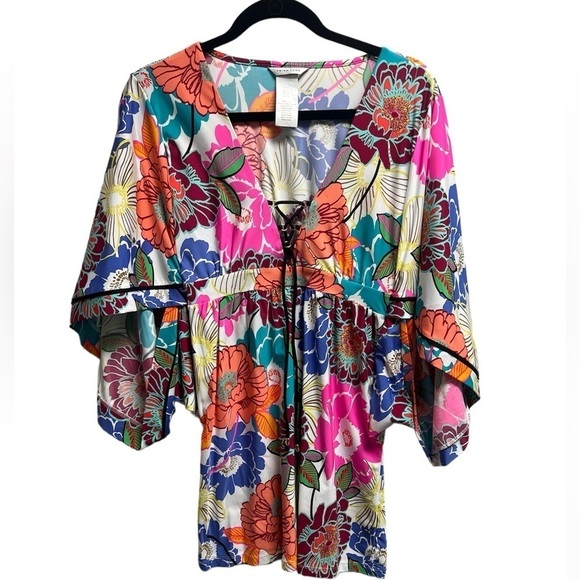 TRINA TURK Women’s Radiant Blooms swimsuit cover up - Size small